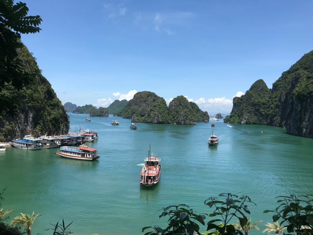 ハノイから世界遺産ハロン湾への行き方 現地ローカルバスを使って自力でバイチャイへ行く方法 Lifework English ライフワーク イングリッシュ